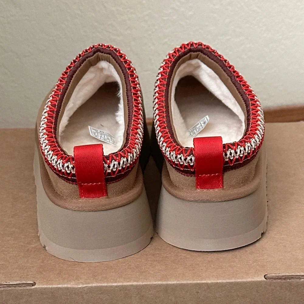 women UGG Tazz Brown Suede Slip-Ons with Red Trim sz 8 - Picture 5 of 7